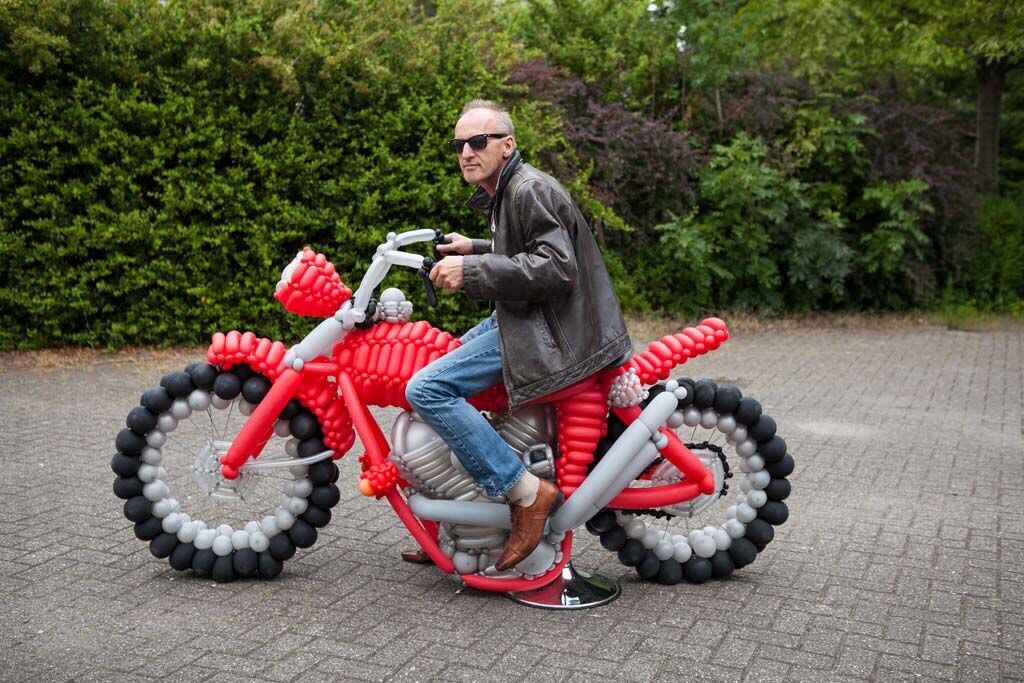 ballonartiestfransblowuprtl42.jpg