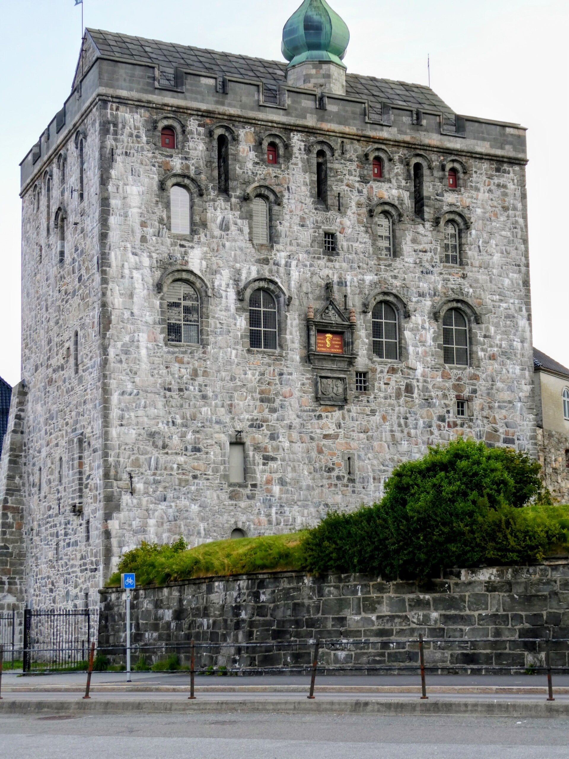 p1020687-2-standard.jpg