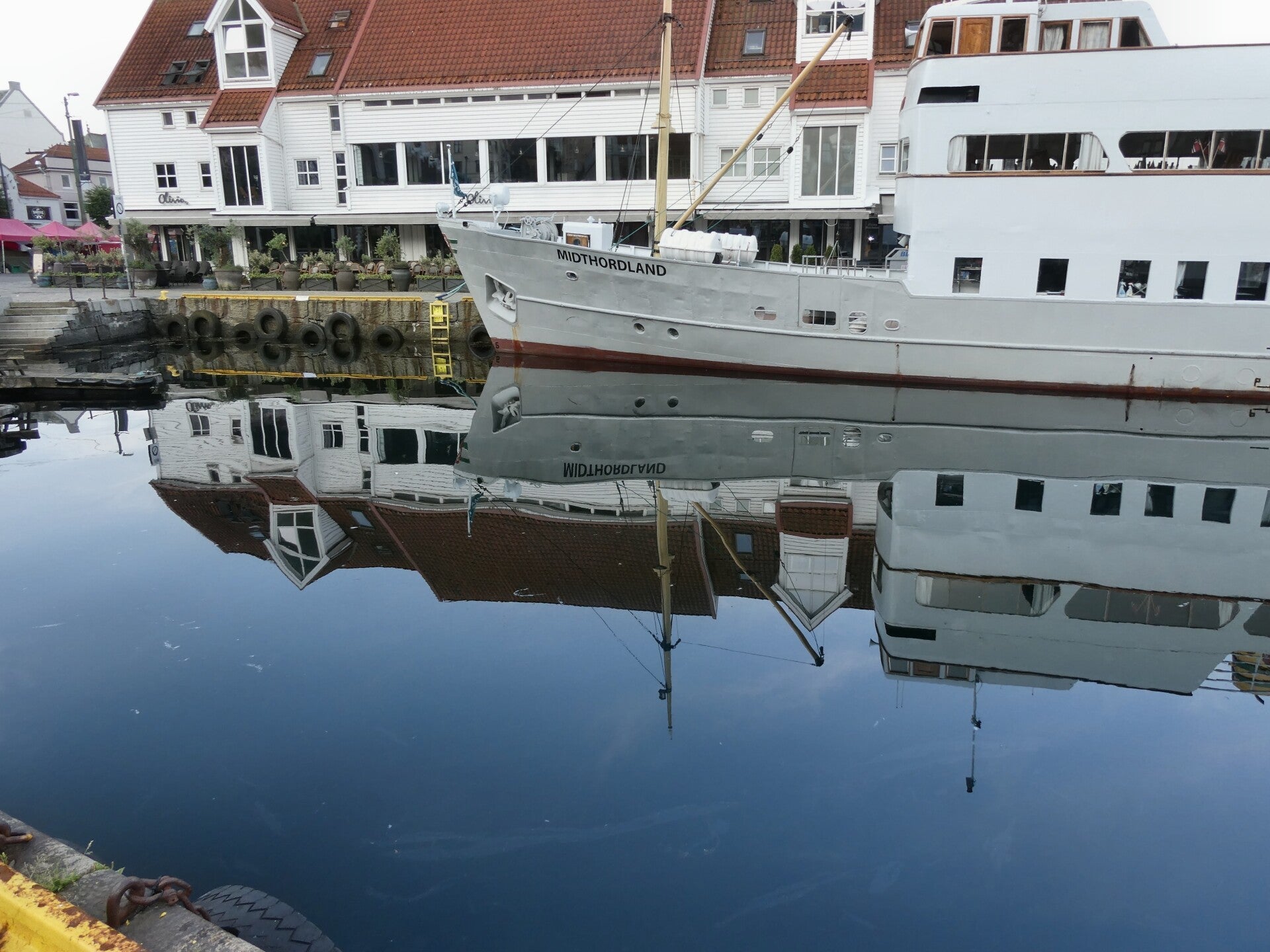 p1020695-2-standard.jpg