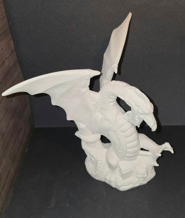 Dragon avec coffre a trésor