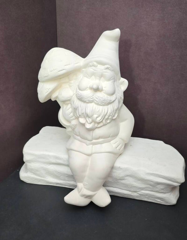 Gnome assis avec champignon #2765