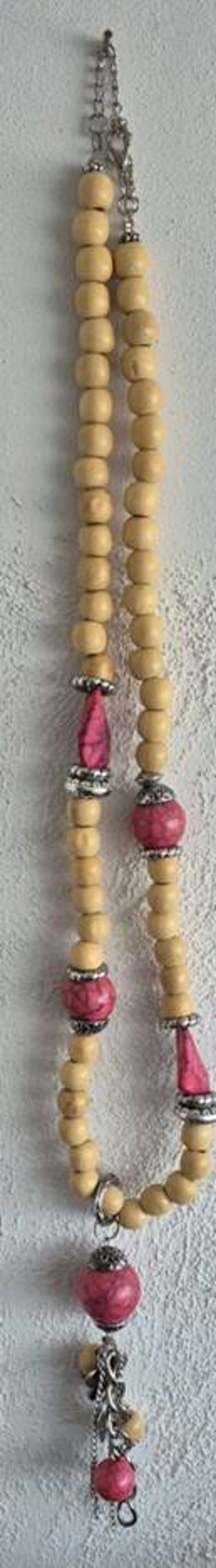Mooie, leuke ketting met prachtige kralen.
