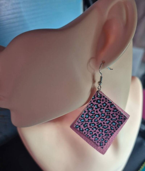 Leuke roze oorbellen.