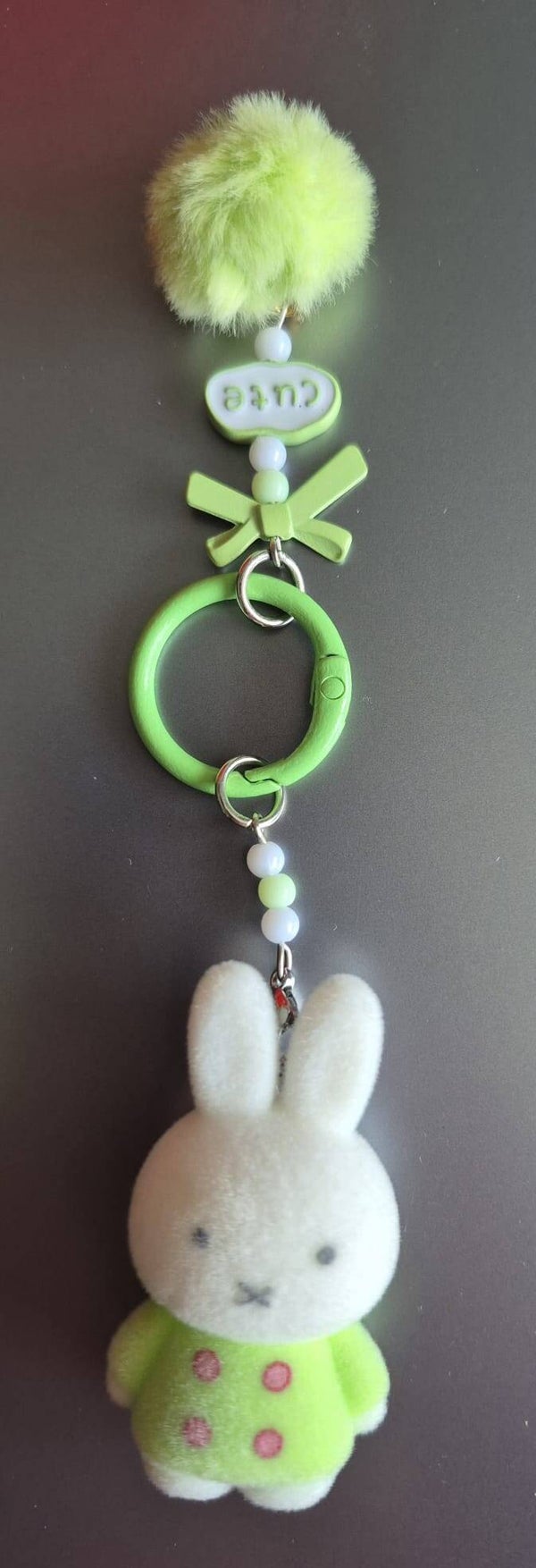 Schattige sleutelhanger van Nijntje. Groen