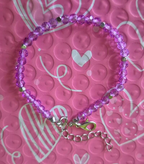 Mooie paarse armband voor dames.