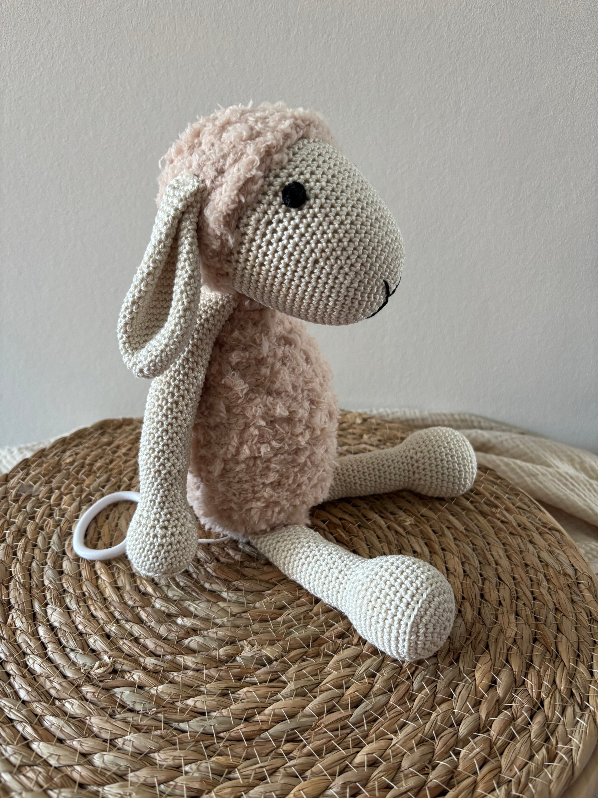 Knuffel schaap met muziekdoosje
