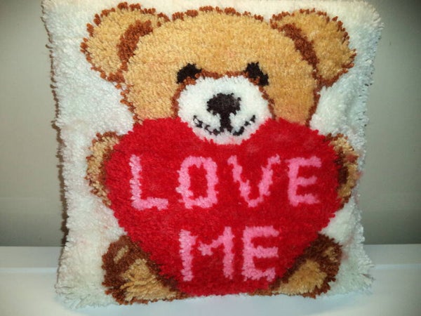 Smyrna knoopkussen beertje love me