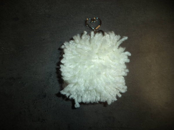 Smyrna sleutelhanger klein wit kussentje