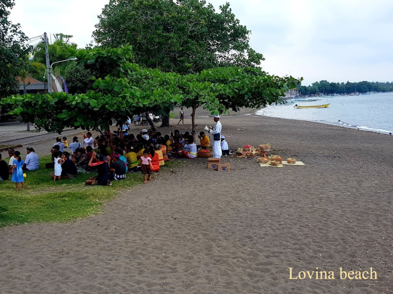 Lovina, Pemangku zegent Balinezen