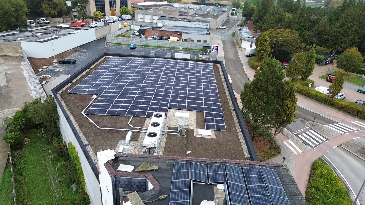 Chantier 6 — Site professionnel : vue d’ensemble des installations photovoltaïques