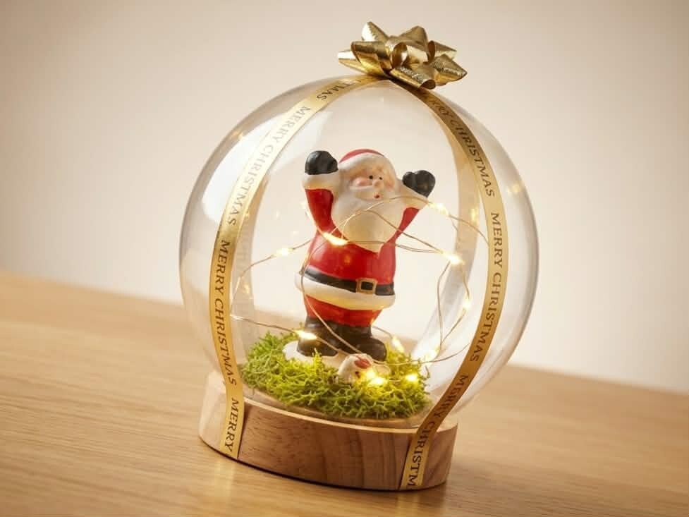 Globe Lumineux Féerie de Noël avec Père Noël & Socle en Bois