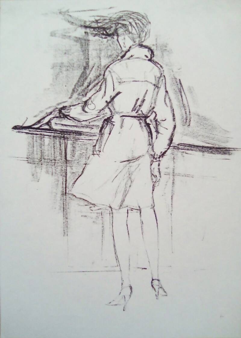 HHS Frau im Trenchcoat mit Pumps im Wind, Rückansicht, wehende Haaare