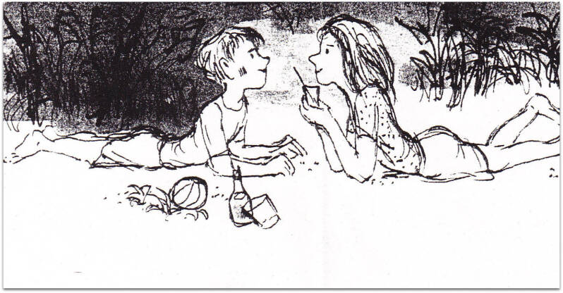 HHS Kleiner Junge und Mädchen auf Wiese, bäuchlings, aufgestützt, sich anlächelnd, sommerliche Szene