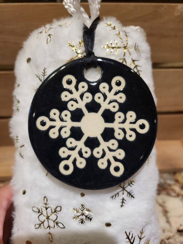 Ceramic snowflake 7.5cm - black