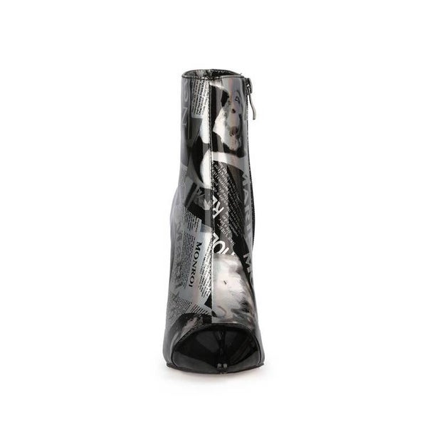 Stiefelette „Black Gloss Newspaper“