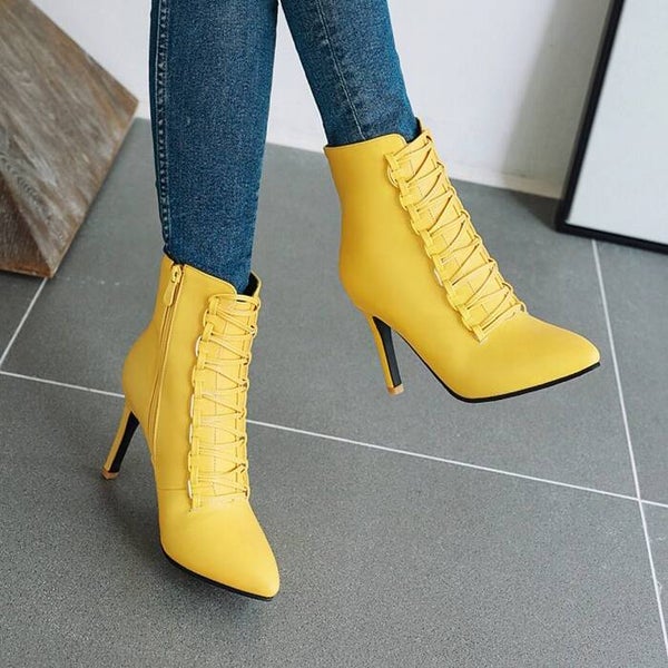 Gelbe Ankle Boots mit Schnürung & Stilettoabsatz