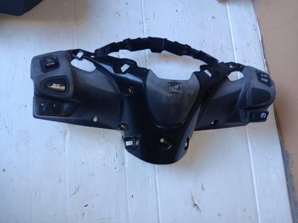 Handle bar cover and switchs SH 150 Honda 2017