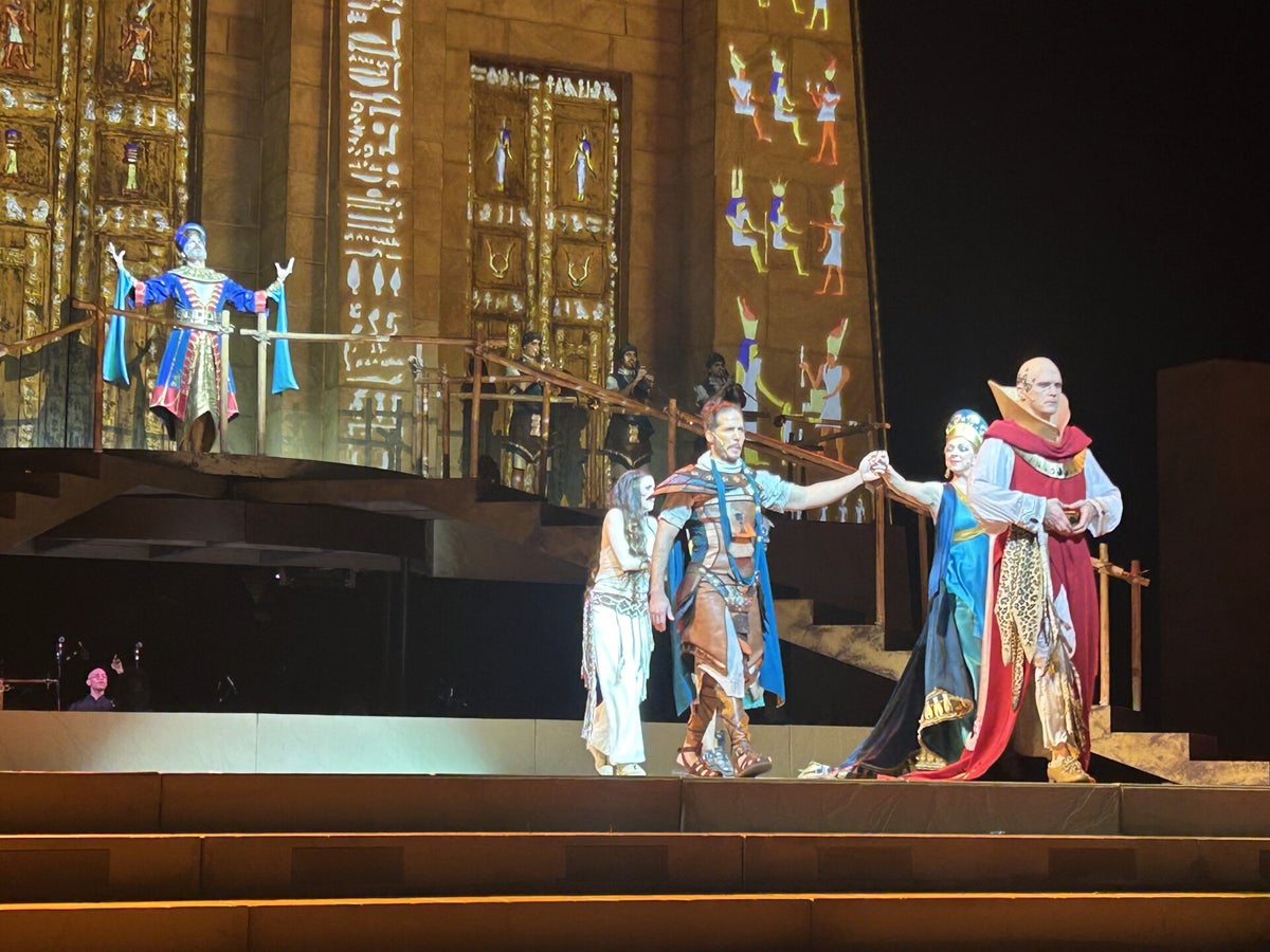 Theater/ Opera/ ballet | Coupe de Theatre