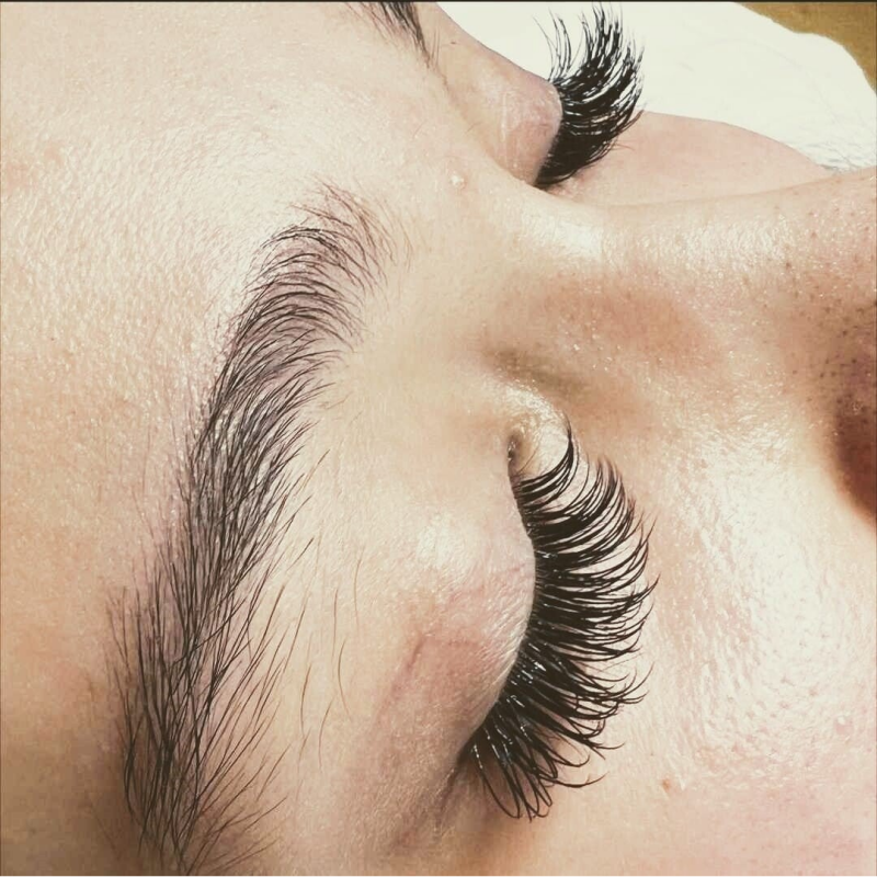 Eyelash extension