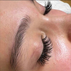 eyelash.jpg