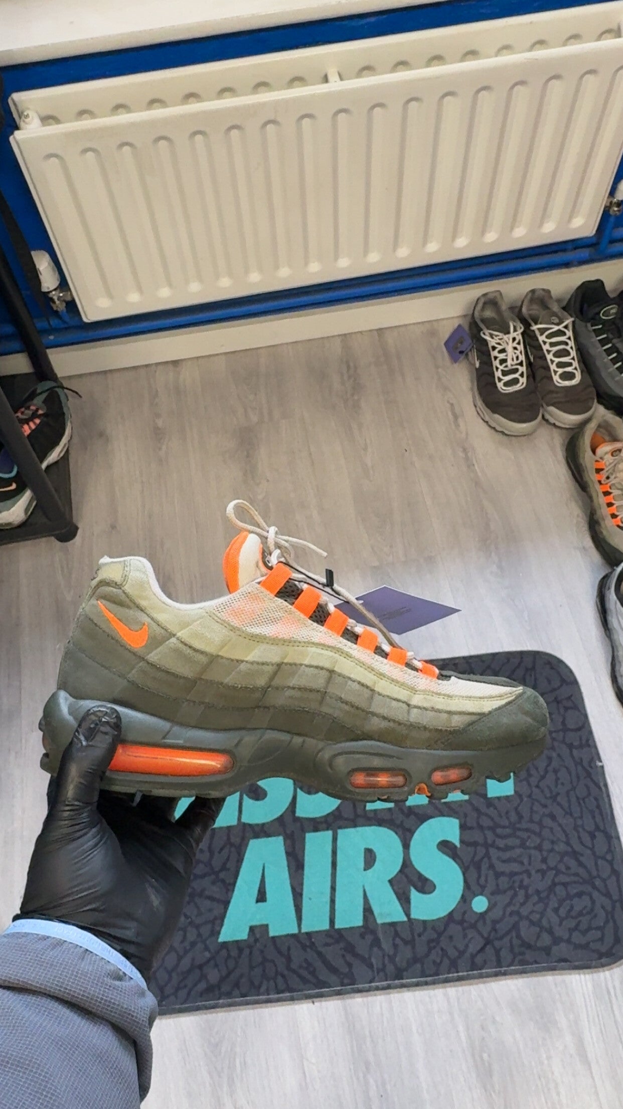 Nike Air Max 95 OG Neutral Olive Total Orange