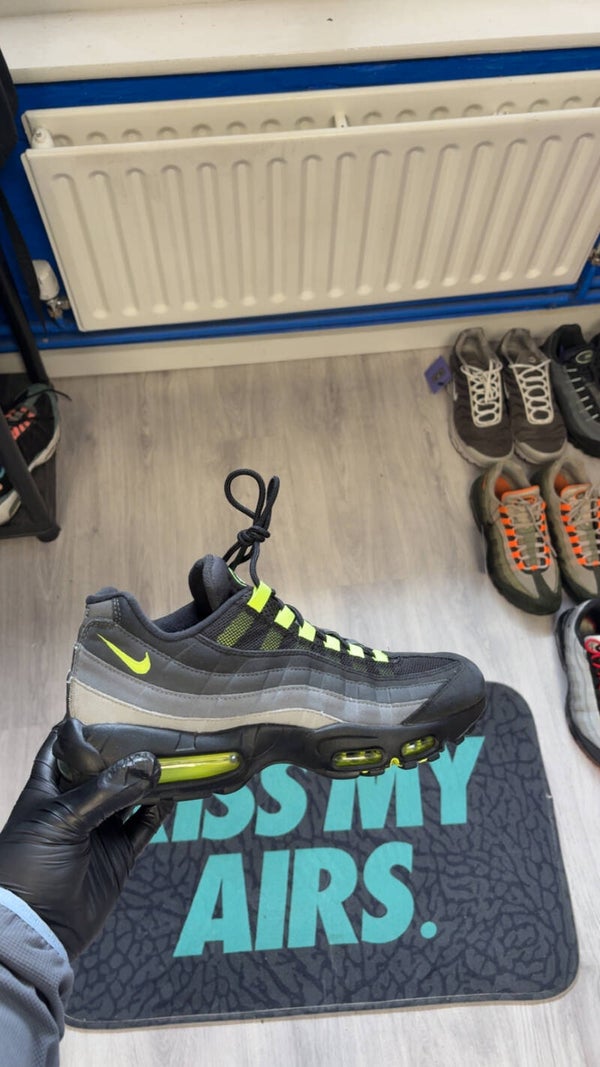 Nike Air Max 95 Black Neon
