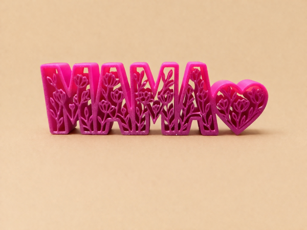 “Mama” met bloemen erin