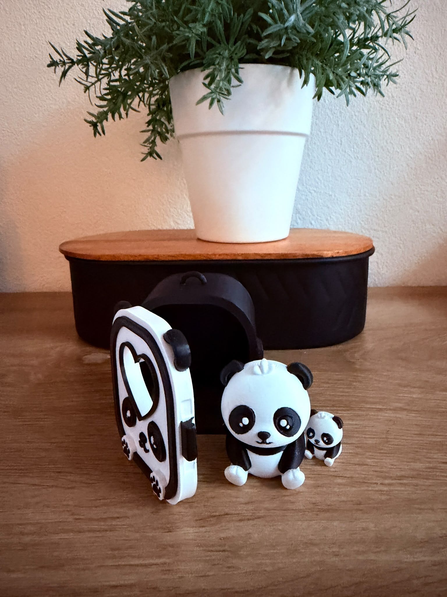 Pocket Pals panda