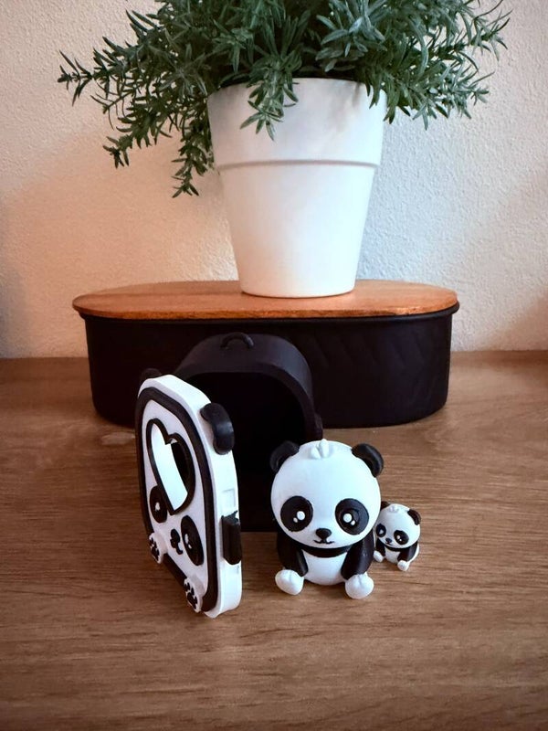 Pocket Pals panda