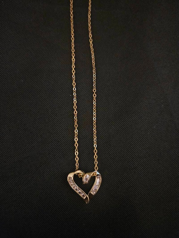 Hart ketting met diamantjes