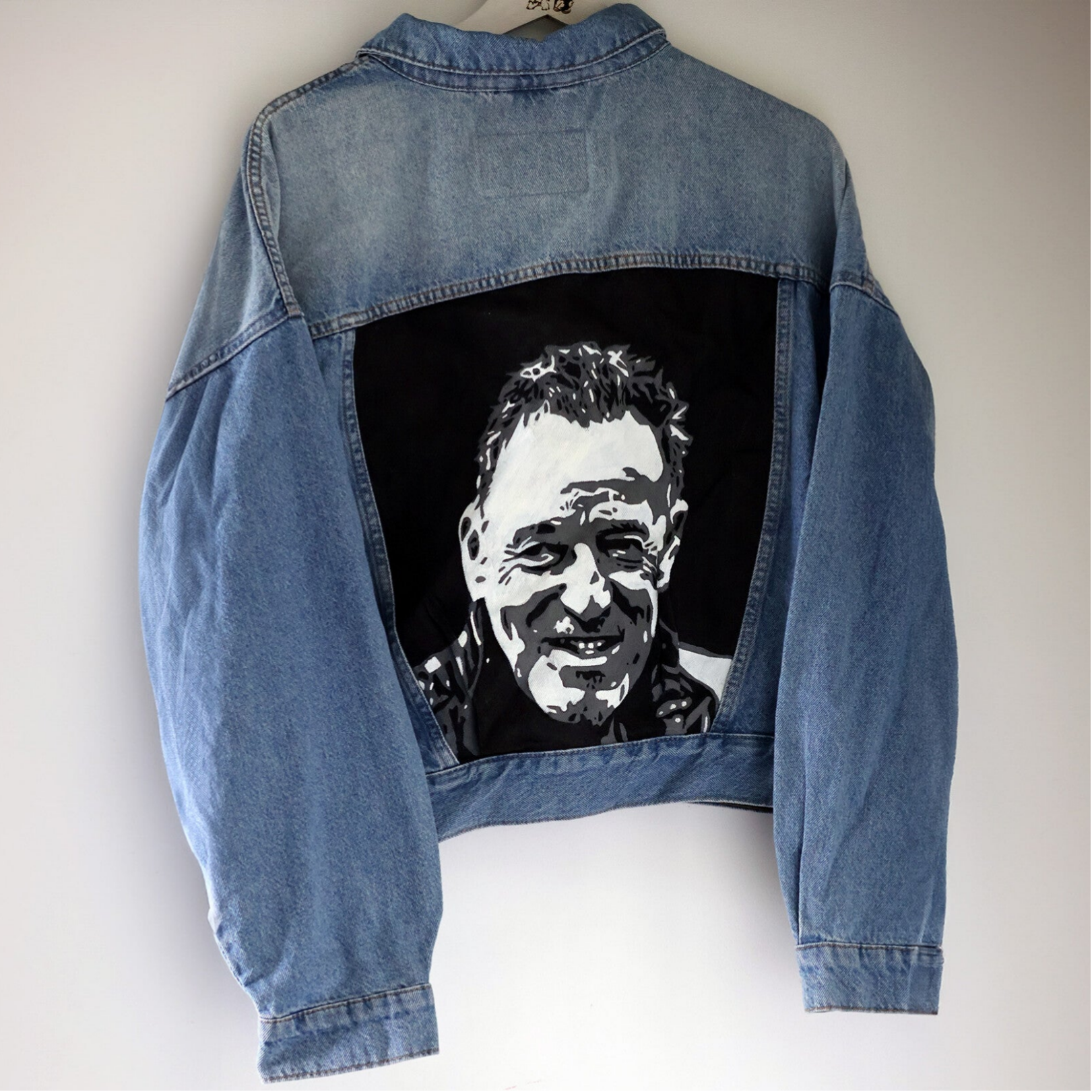 Beschilderde spijkerjas maat L Bruce Springsteen