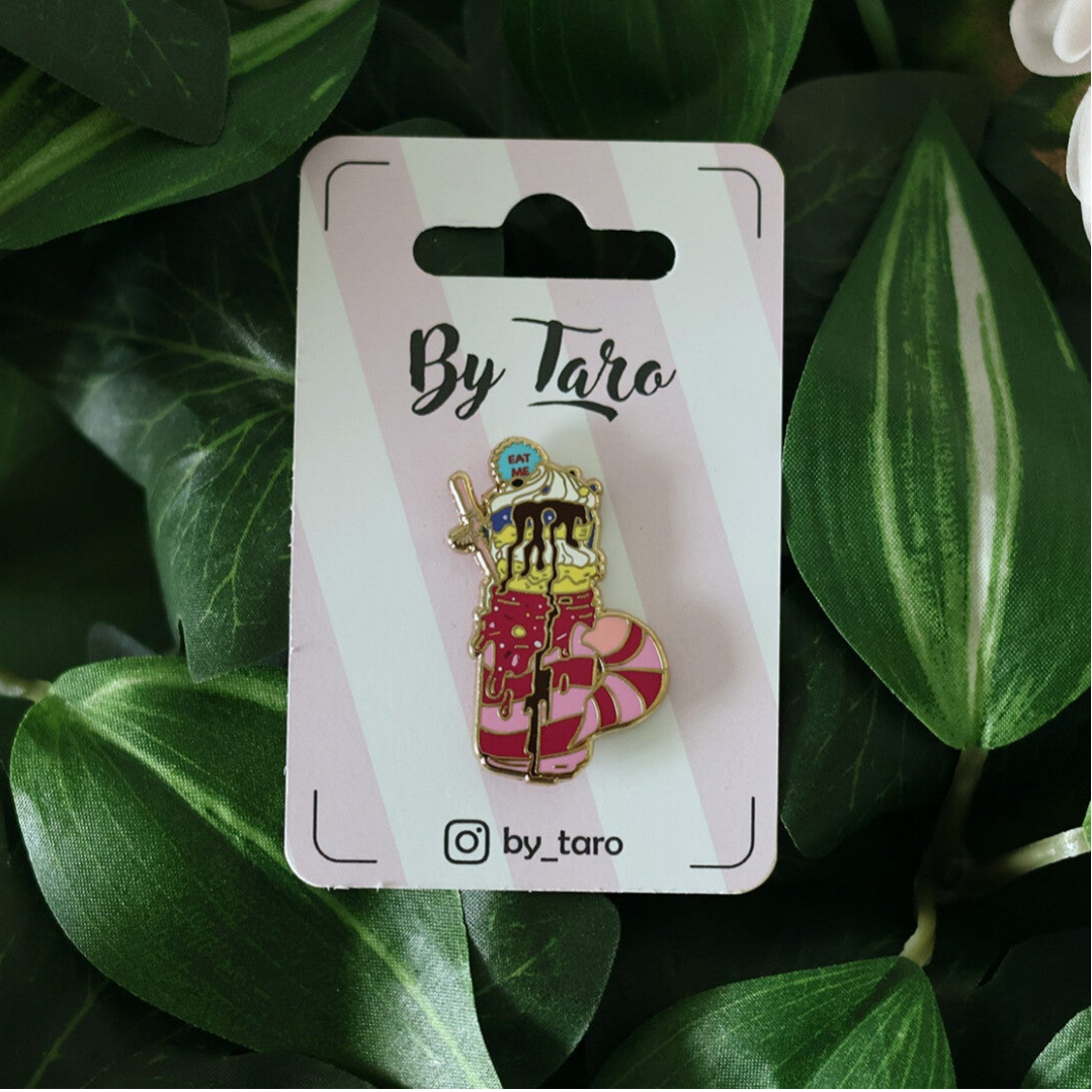 Freakshake Cheshire Fantasy Pin