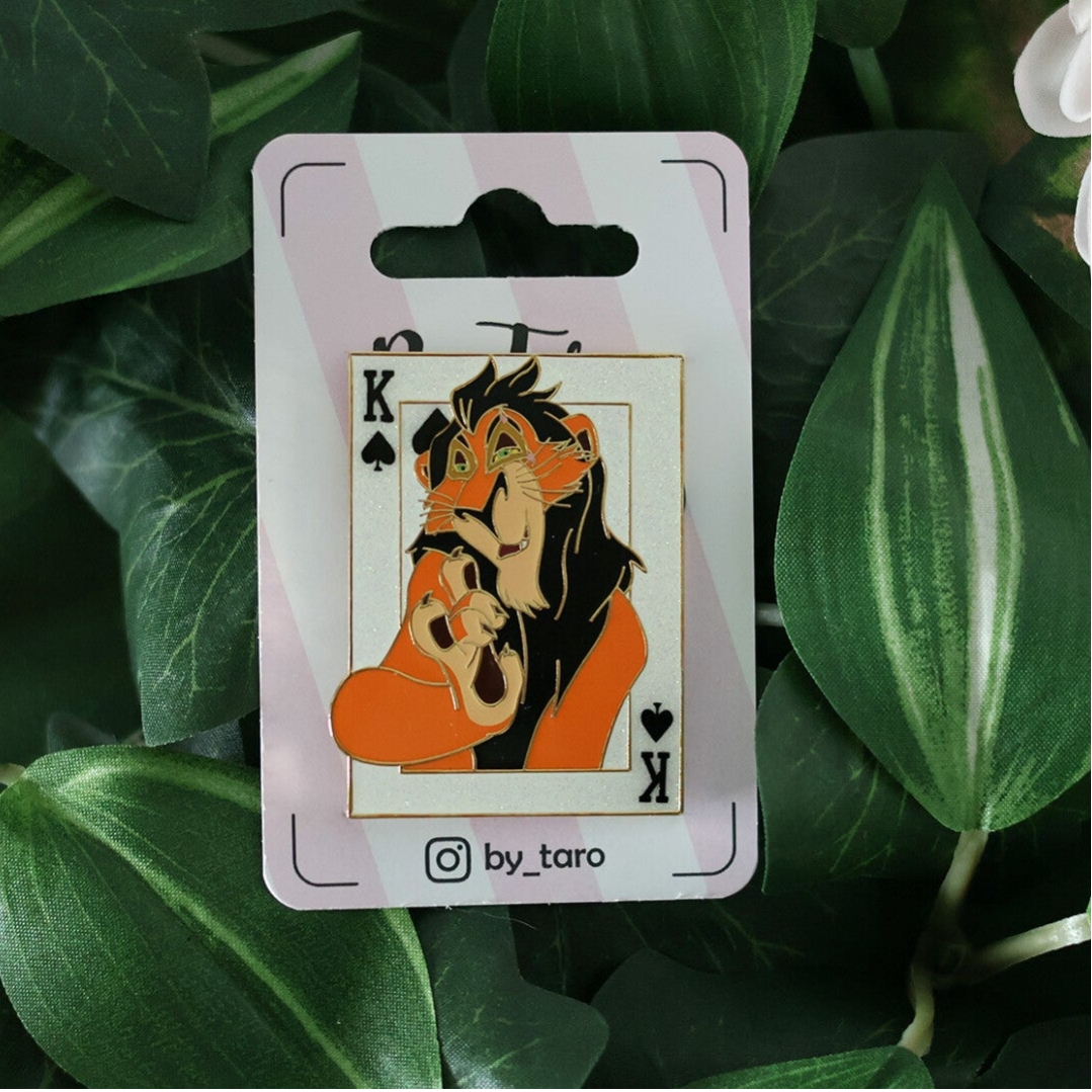 Scar speelkaart Fantasy Pin