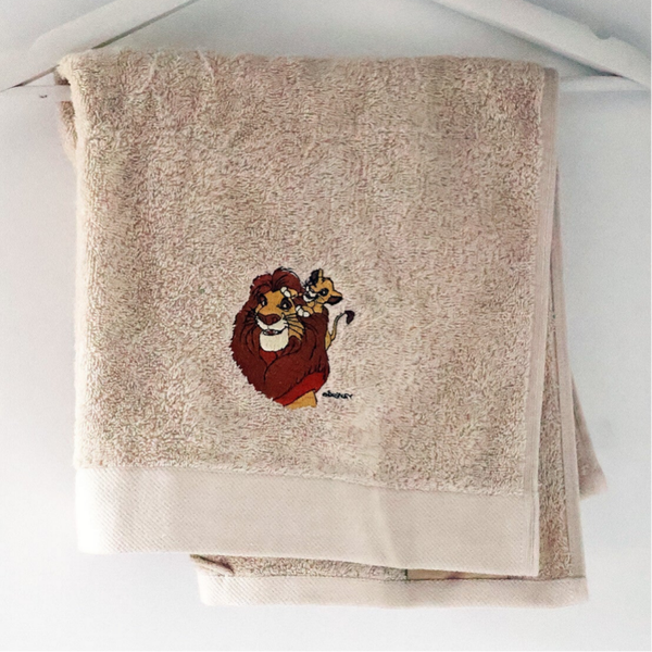 Geborduurde badhanddoek Lion King