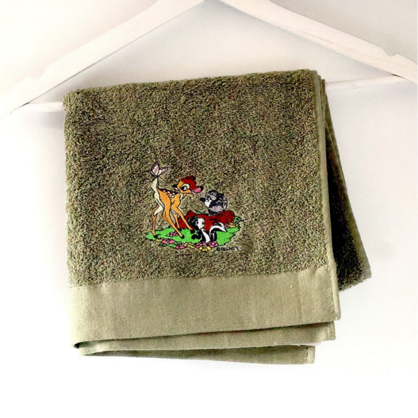 Geborduurde badhanddoek Bambi en vriendjes