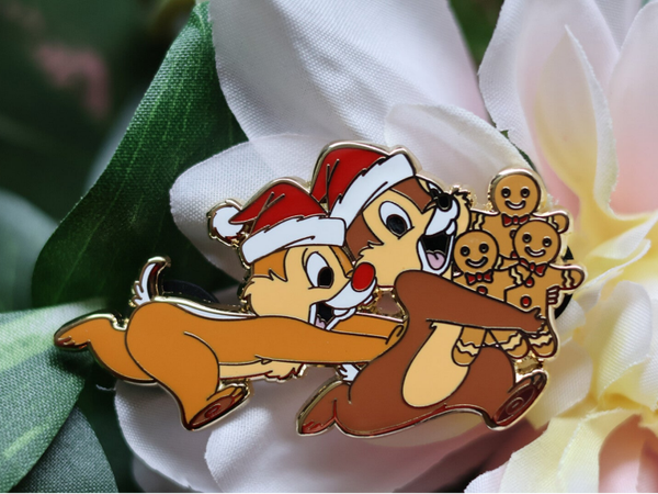 Knabbel & Babbel Christmas Fantasy pin