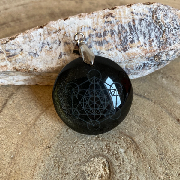 Pendentif gravé en Obsidienne Dorée cube de Métatron