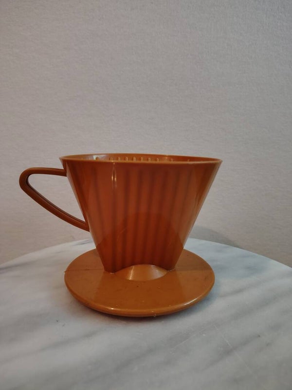 Vintage kunststof koffiefilterhouder – oranje retro design