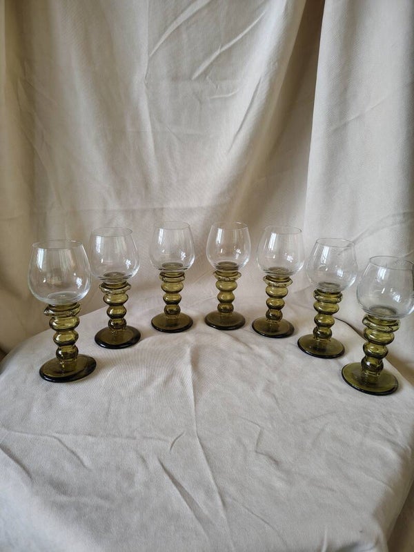 Set van 7 Vintage Roemer/Wijnglazen Groen Glas – Jaren 60/70