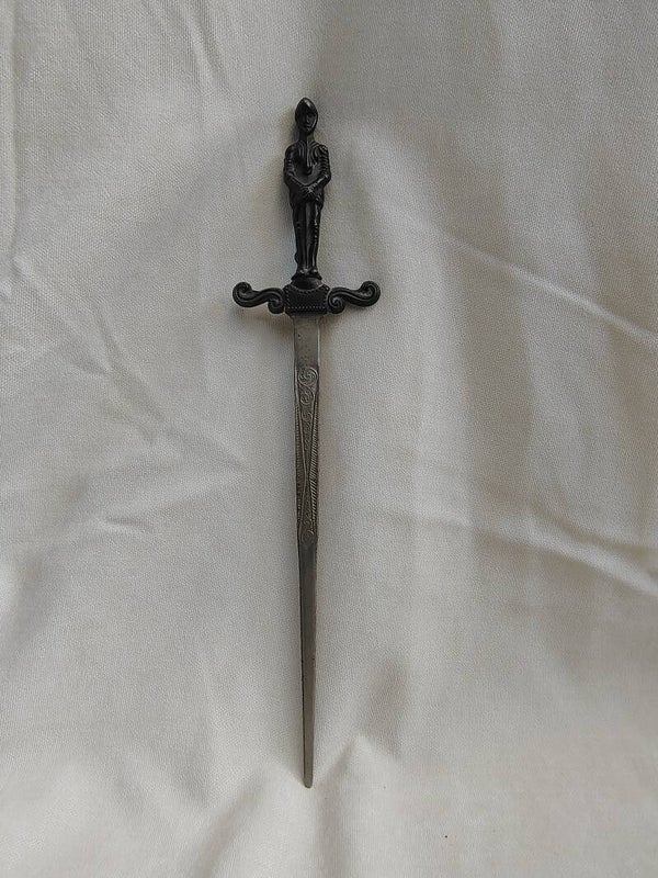 Vintage briefopener met ridder handvat jaren 40 Frankrijk