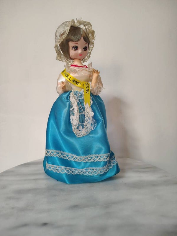 Vintage souvenirpop 'Miss Holland' | Made in Korea | Jaren '70/'80 | Verzamelobjec