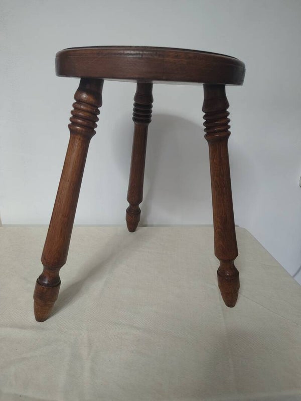 rustieke vintage houten kruk – sfeervol en tijdloos
