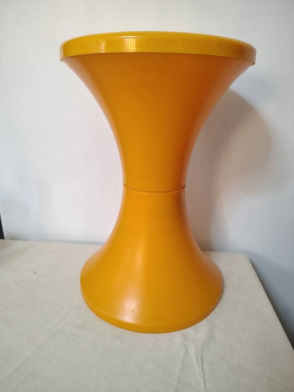 Iconisch jaren '70 design! Vintage Tam Tam kruk/bijzettafel in oranje