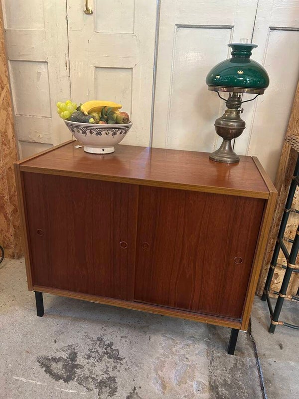 Jaren 60 Teak fineer dressoirkastje PS System