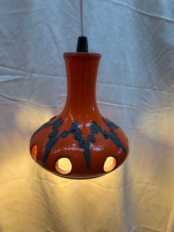 Vintage keramische hanglamp oranje / zwart lava glazuur - 70’s