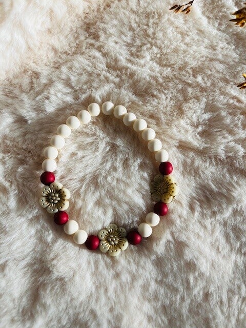 Kinderarmbandje donkerrood bloem