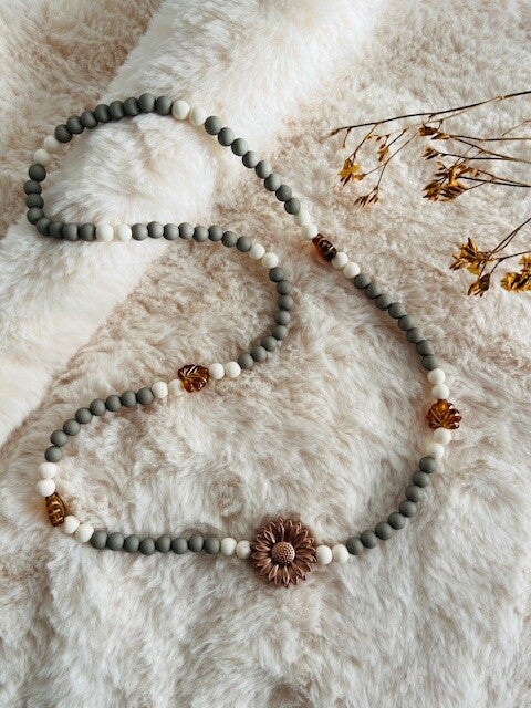 Kinderketting saliegroen bloem