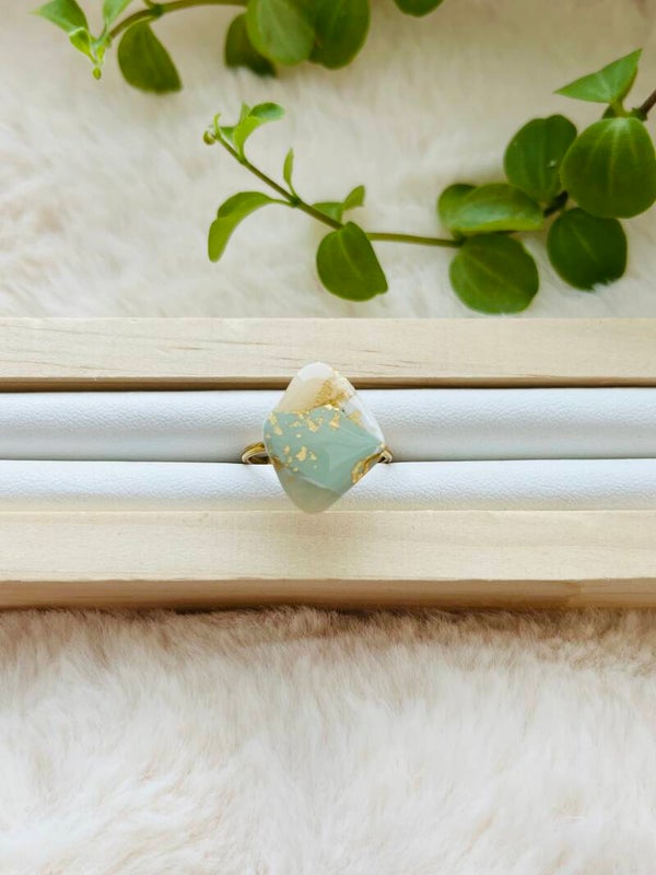 Ring salie marmer