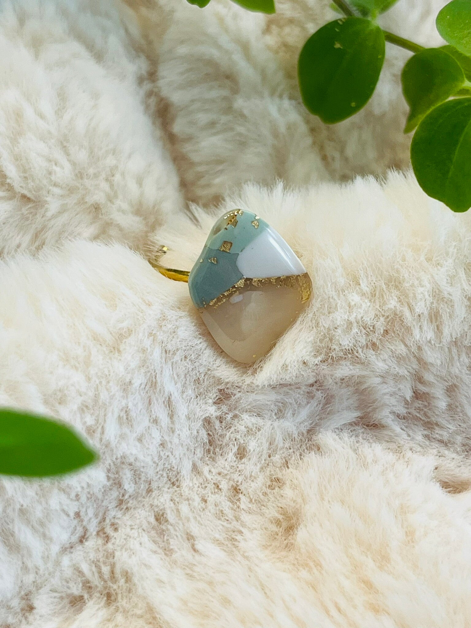 Ring salie marmer