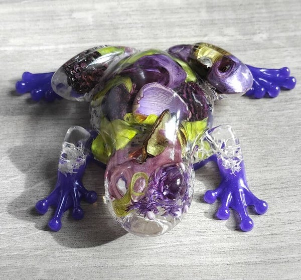 Grenouille végétale violette et verte